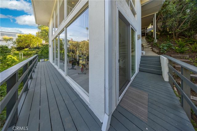 4011 Farmouth, Los Angeles, CA 90027