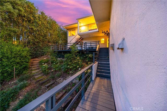 4011 Farmouth, Los Angeles, CA 90027