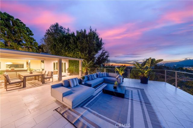 4011 Farmouth, Los Angeles, CA 90027