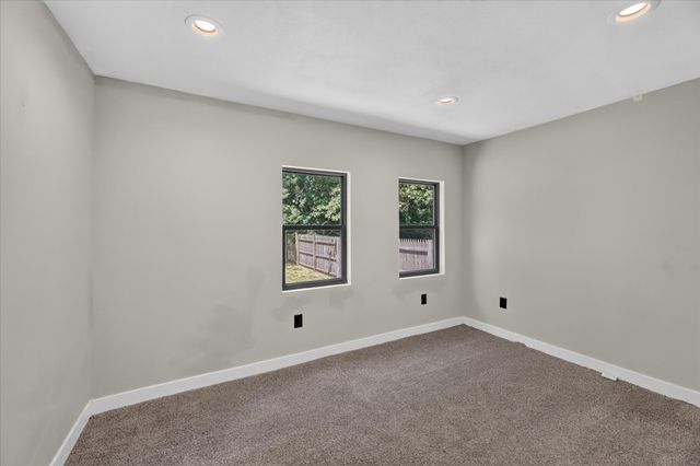 196 W Pitman Avenue, Battle Creek, MI 49017