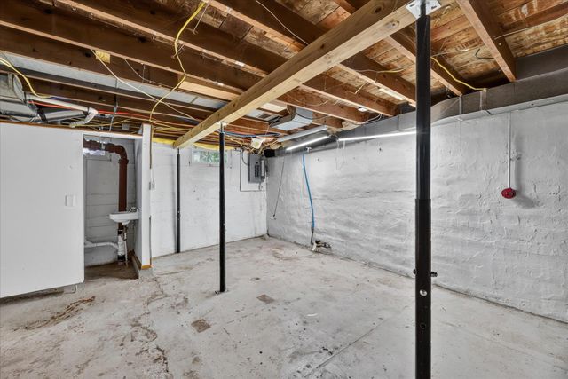 196 W Pitman Avenue, Battle Creek, MI 49017