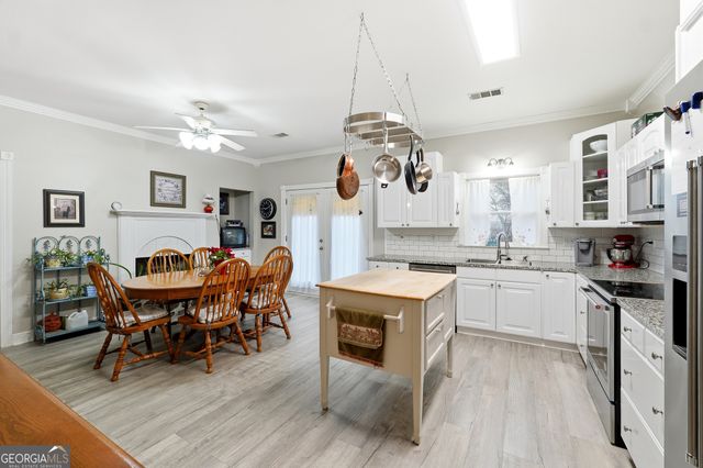 16 HWY 211, Statham, GA 30666