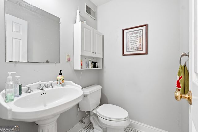 16 HWY 211, Statham, GA 30666