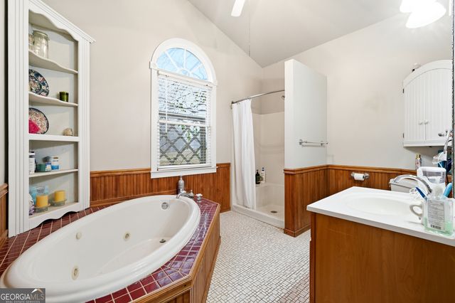 16 HWY 211, Statham, GA 30666