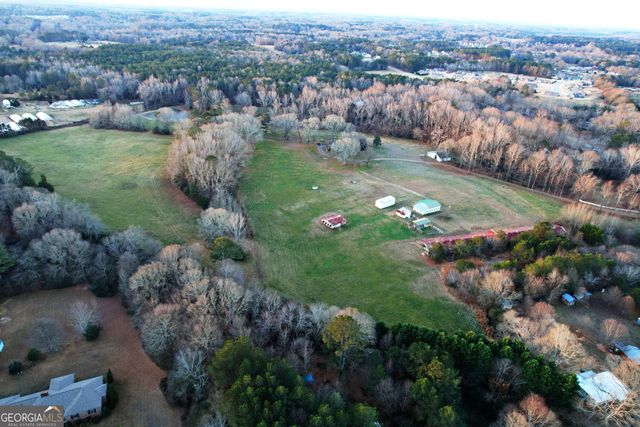 16 HWY 211, Statham, GA 30666