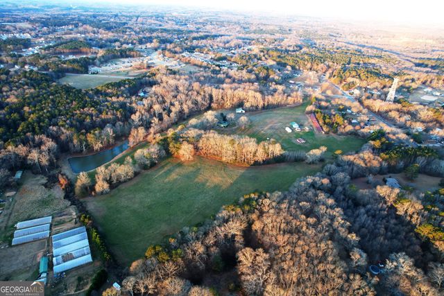 16 HWY 211, Statham, GA 30666