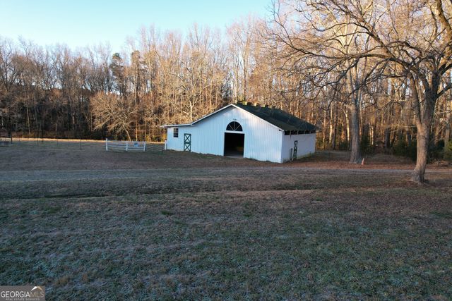 16 HWY 211, Statham, GA 30666