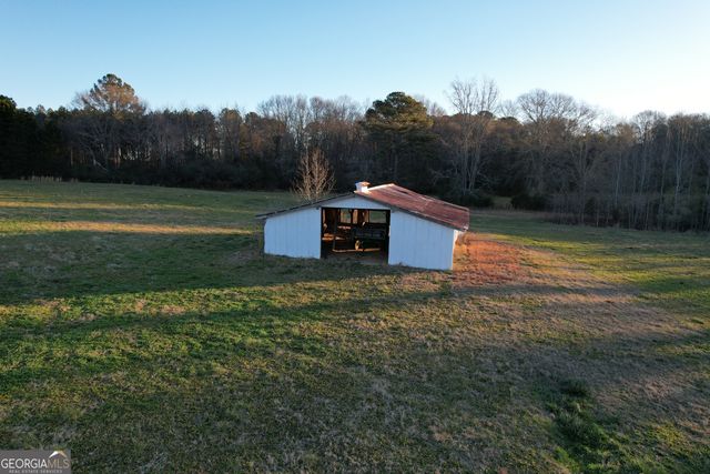 16 HWY 211, Statham, GA 30666