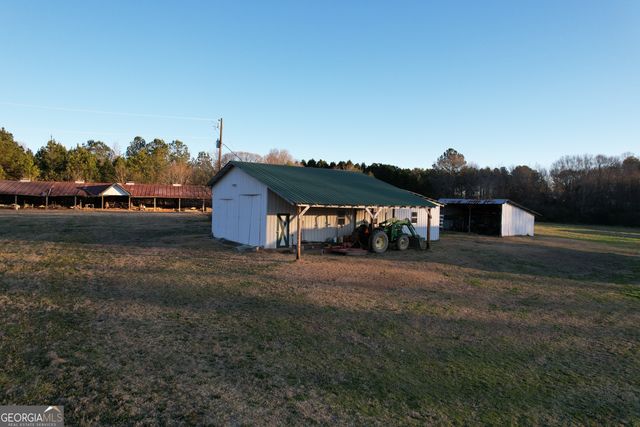 16 HWY 211, Statham, GA 30666