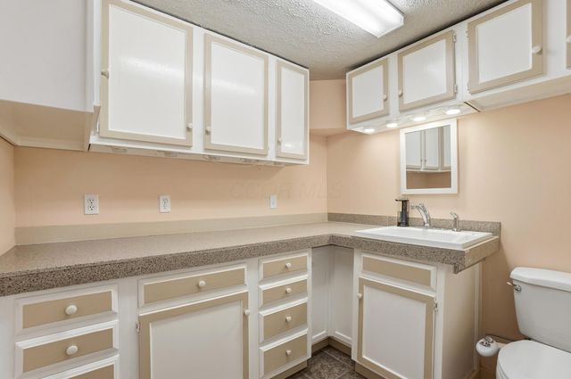6598 Burbank Place, Westerville, OH 43082