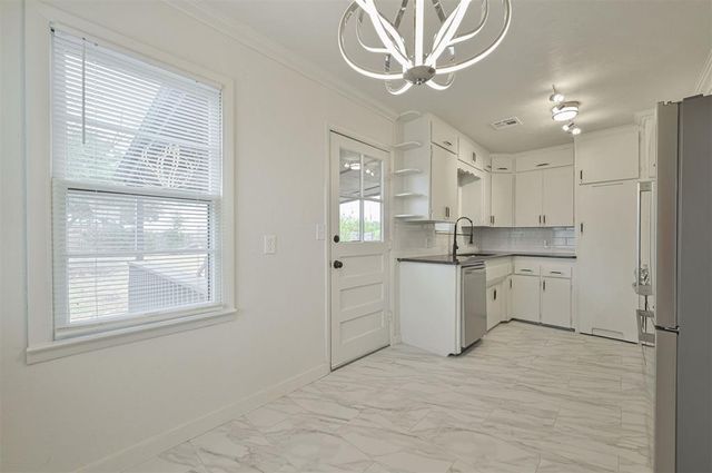 231 Russell Drive, Midwest City, OK 73110