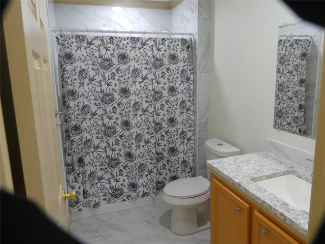 802 Candler Drive, Houston, TX 77037