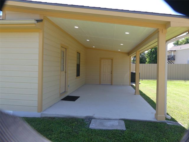 802 Candler Drive, Houston, TX 77037