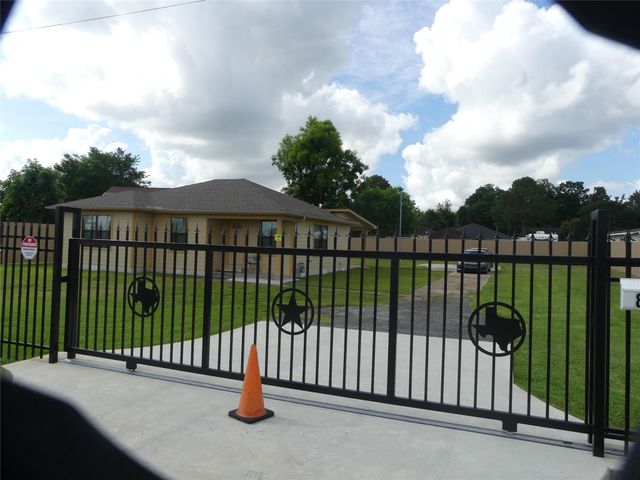 802 Candler Drive, Houston, TX 77037