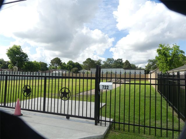 802 Candler Drive, Houston, TX 77037