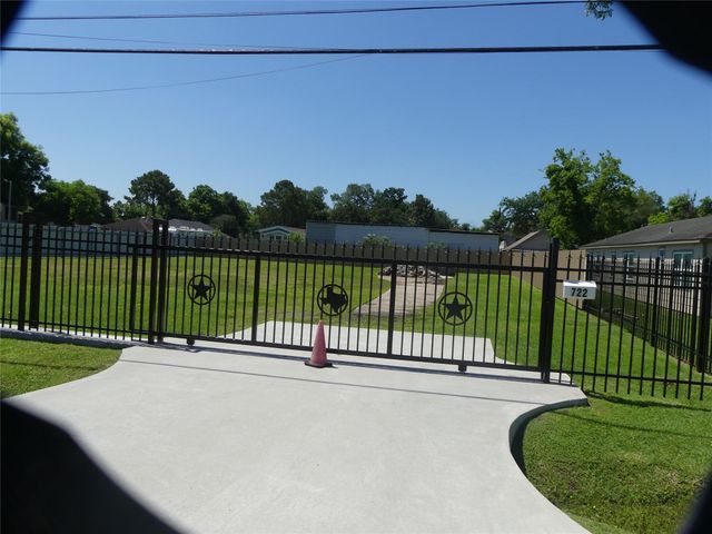 802 Candler Drive, Houston, TX 77037