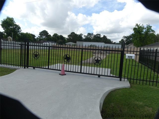 802 Candler Drive, Houston, TX 77037