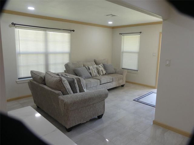 802 Candler Drive, Houston, TX 77037
