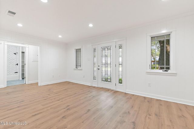 426 Demontluzin Avenue, Bay Saint Louis, MS 39520