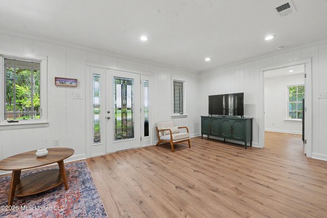 426 Demontluzin Avenue, Bay Saint Louis, MS 39520