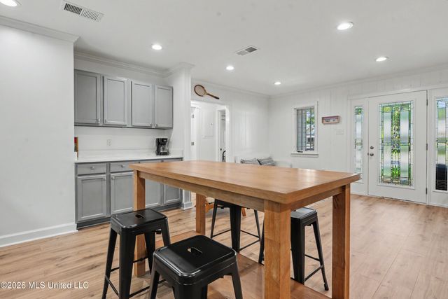 426 Demontluzin Avenue, Bay Saint Louis, MS 39520