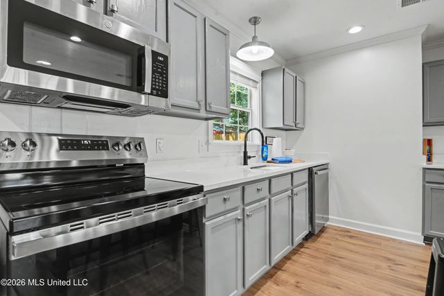 426 Demontluzin Avenue, Bay Saint Louis, MS 39520
