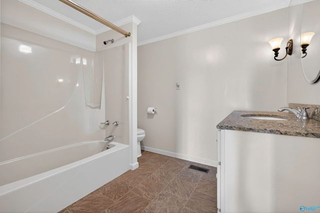 2587 Alfords Bend Road, Hokes Bluff, AL 35903