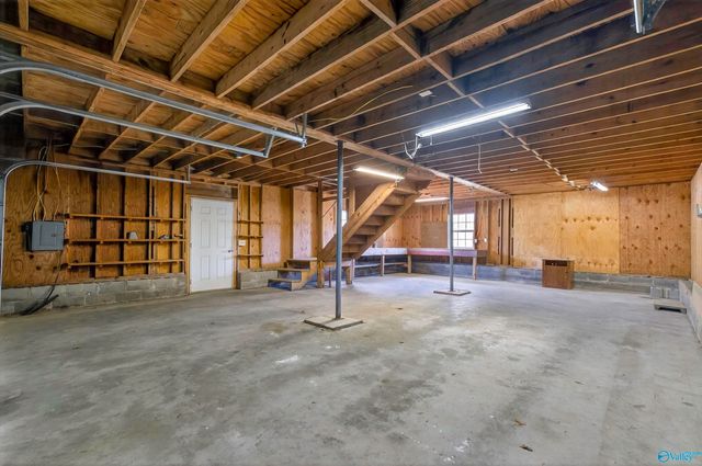 2587 Alfords Bend Road, Hokes Bluff, AL 35903