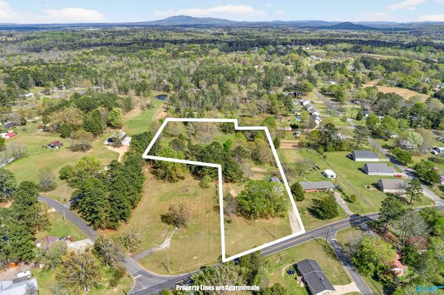 2587 Alfords Bend Road, Hokes Bluff, AL 35903