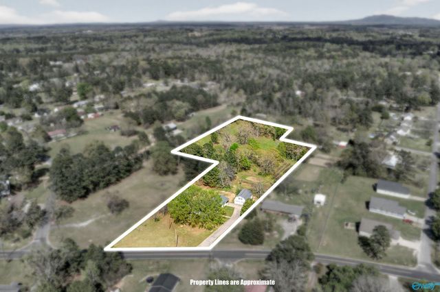 2587 Alfords Bend Road, Hokes Bluff, AL 35903