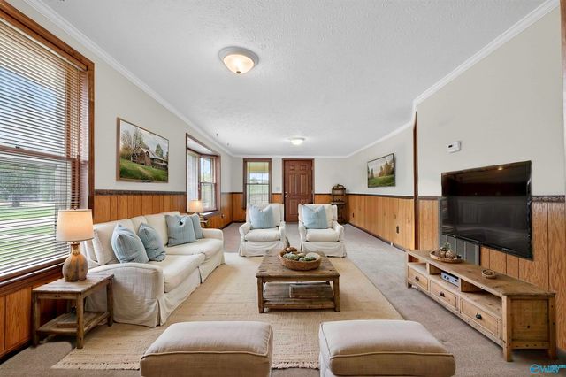 2587 Alfords Bend Road, Hokes Bluff, AL 35903