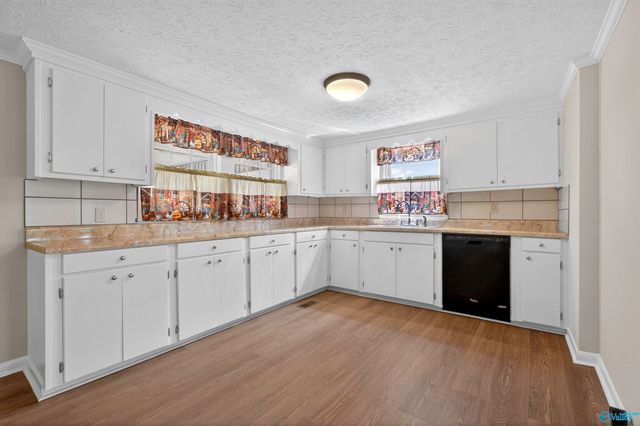 2587 Alfords Bend Road, Hokes Bluff, AL 35903