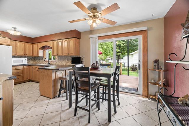 1135 HERITAGE TRAIL, Oshkosh, WI 54904