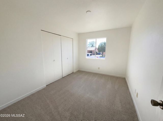 1762 W Calle La Paz, Tucson, AZ 85713