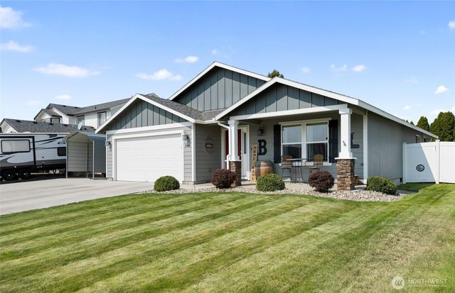 908 W Polo Ridge Drive, Moses Lake, WA 98837