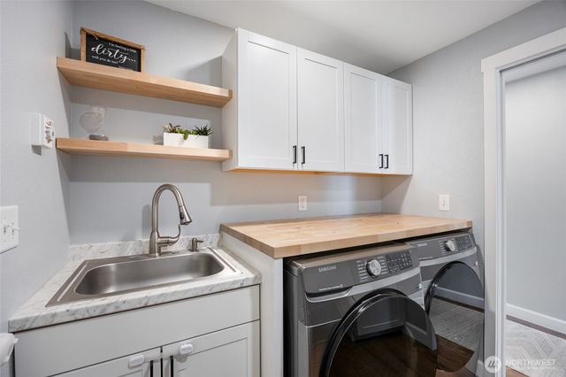 908 W Polo Ridge Drive, Moses Lake, WA 98837