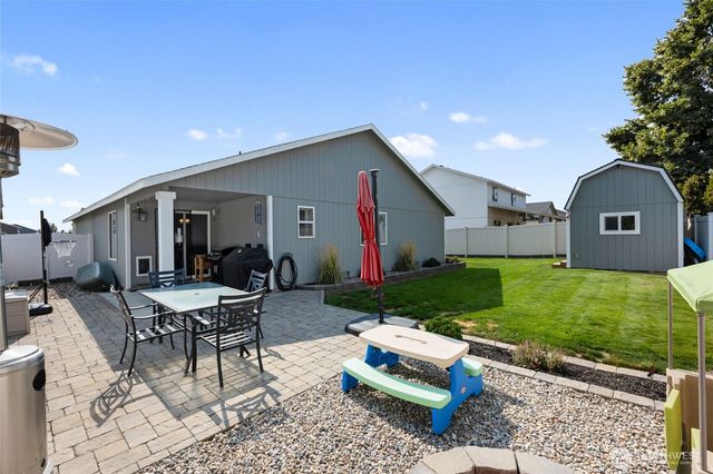 908 W Polo Ridge Drive, Moses Lake, WA 98837