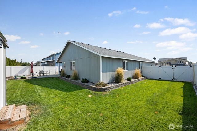 908 W Polo Ridge Drive, Moses Lake, WA 98837