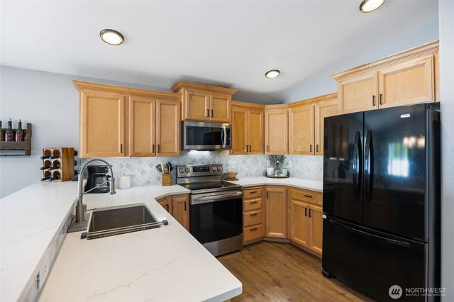 908 W Polo Ridge Drive, Moses Lake, WA 98837