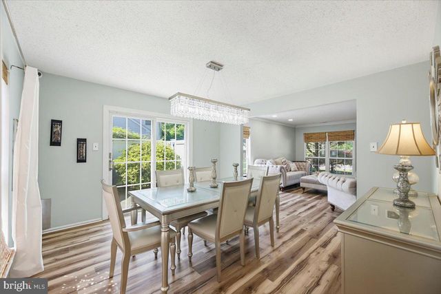 207 DICKENS CT, Williamstown, NJ 08094