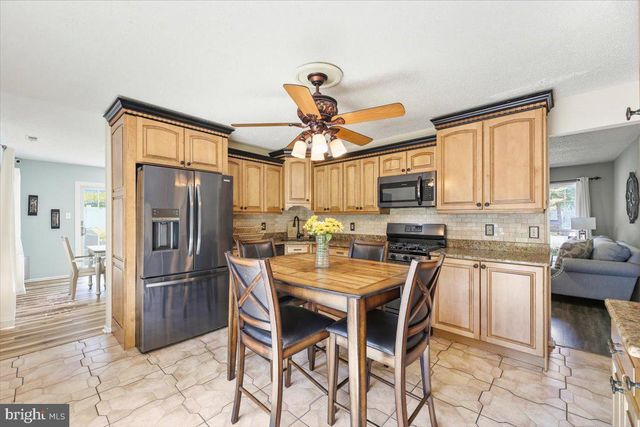 207 DICKENS CT, Williamstown, NJ 08094