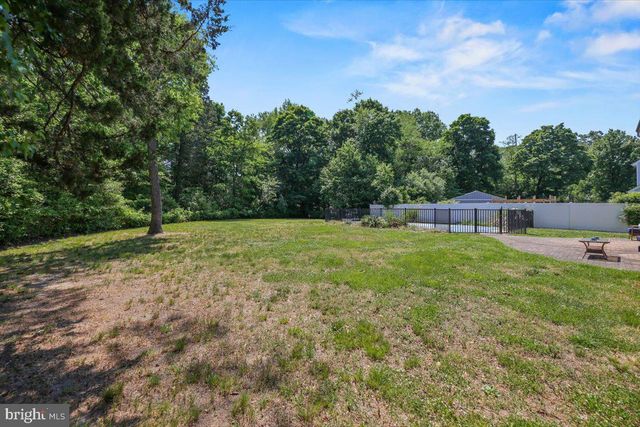 207 DICKENS CT, Williamstown, NJ 08094