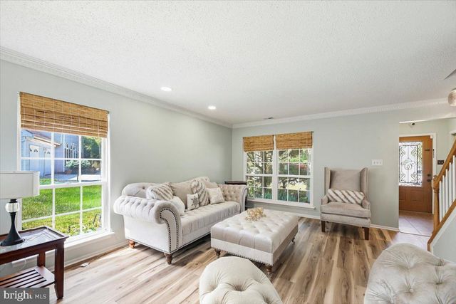 207 DICKENS CT, Williamstown, NJ 08094