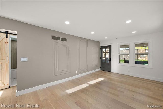 121 S Edison Avenue, Royal Oak, MI 48067