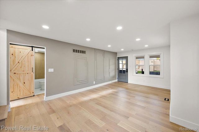 121 S Edison Avenue, Royal Oak, MI 48067