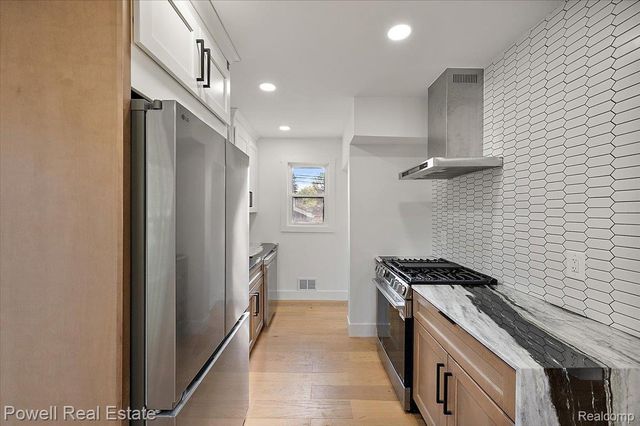 121 S Edison Avenue, Royal Oak, MI 48067