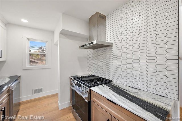 121 S Edison Avenue, Royal Oak, MI 48067