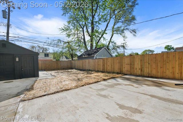 121 S Edison Avenue, Royal Oak, MI 48067