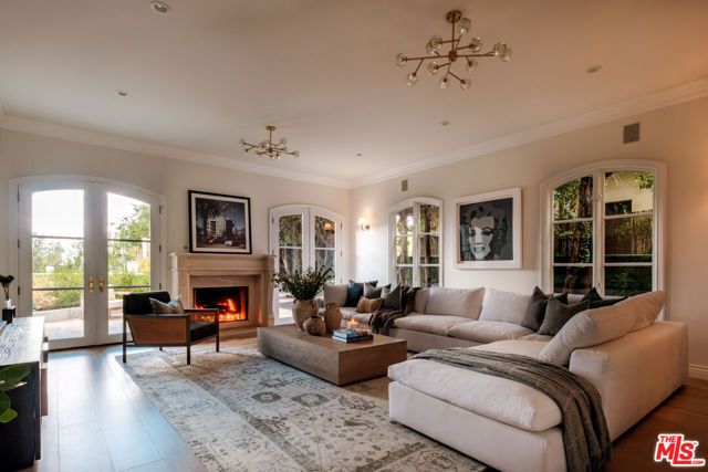 18875 Pasadero Drive, Tarzana (los Angeles), CA 91356