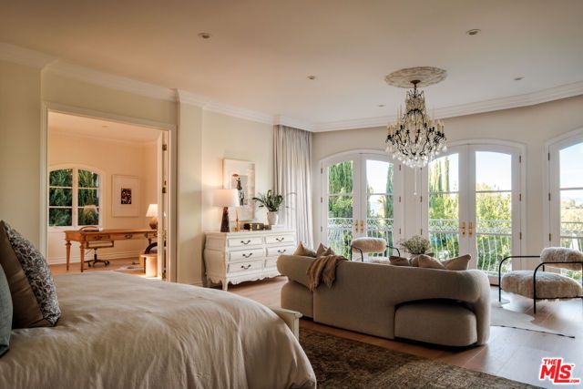 18875 Pasadero Drive, Tarzana (los Angeles), CA 91356